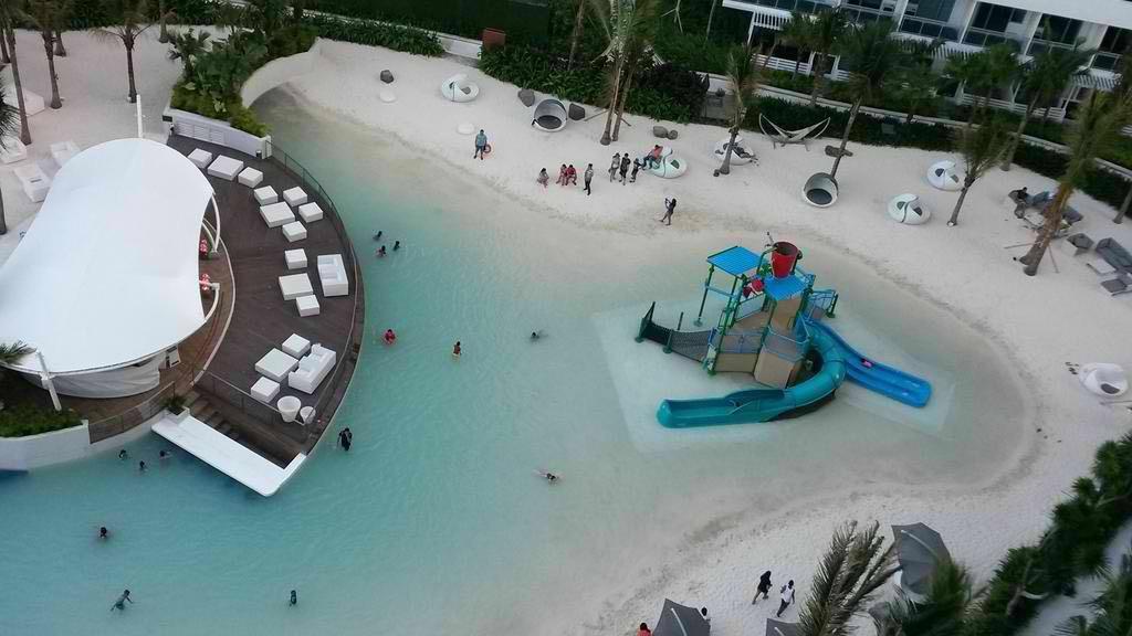 Azure Urban Beach Resort Manila By Radlett Екстер'єр фото