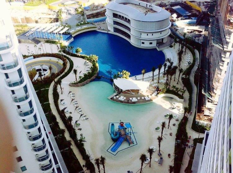 Azure Urban Beach Resort Manila By Radlett Екстер'єр фото