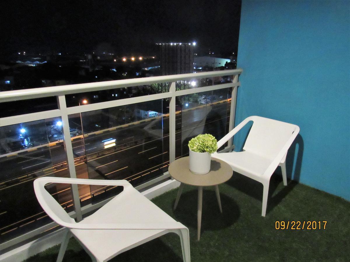 Azure Urban Beach Resort Manila By Radlett Екстер'єр фото