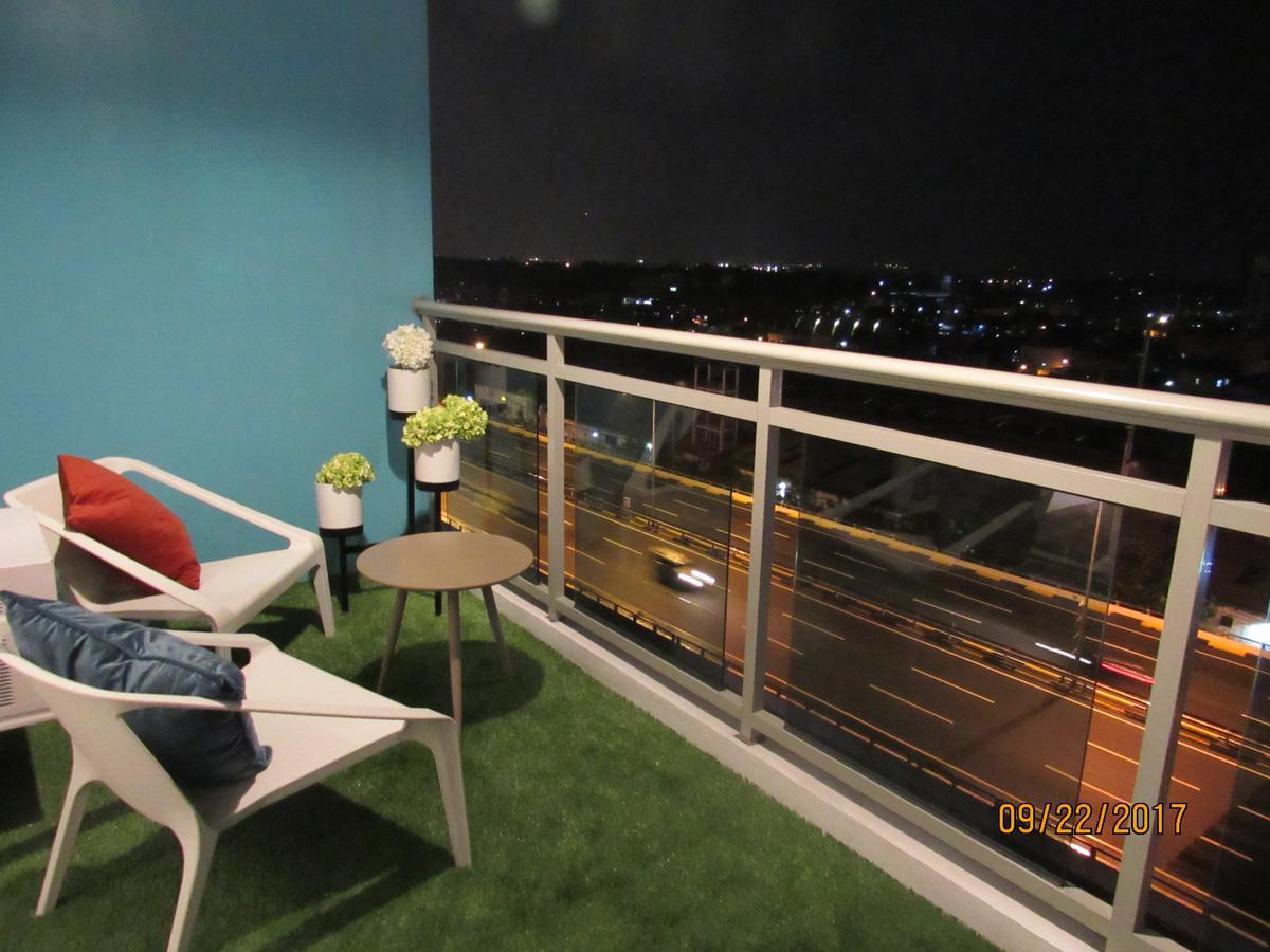 Azure Urban Beach Resort Manila By Radlett Екстер'єр фото