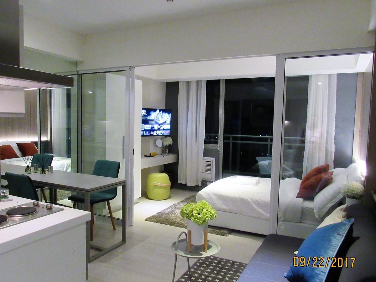 Azure Urban Beach Resort Manila By Radlett Екстер'єр фото