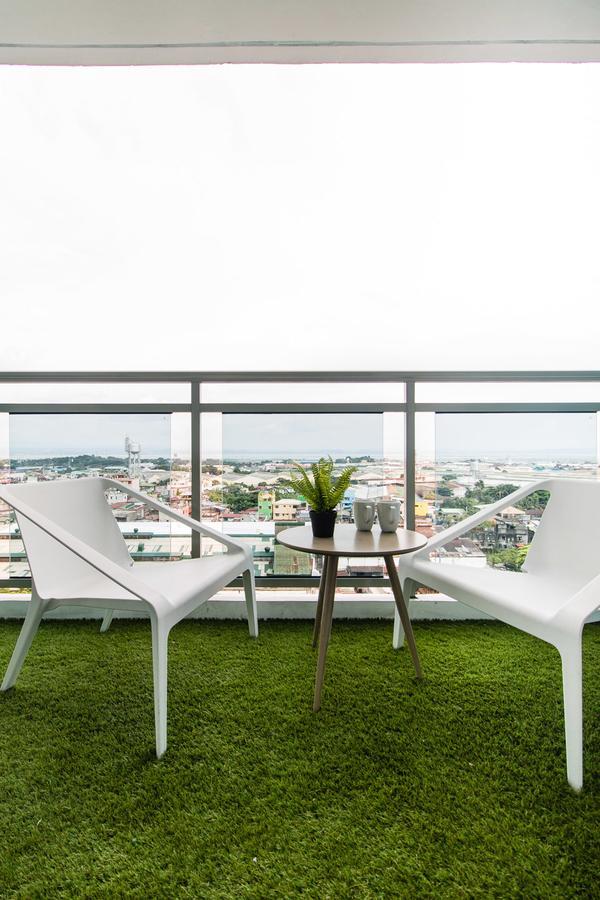 Azure Urban Beach Resort Manila By Radlett Екстер'єр фото
