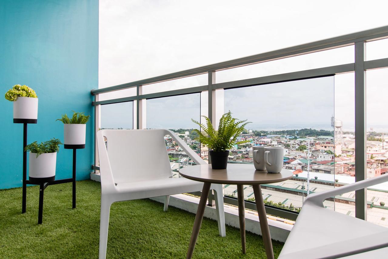 Azure Urban Beach Resort Manila By Radlett Екстер'єр фото