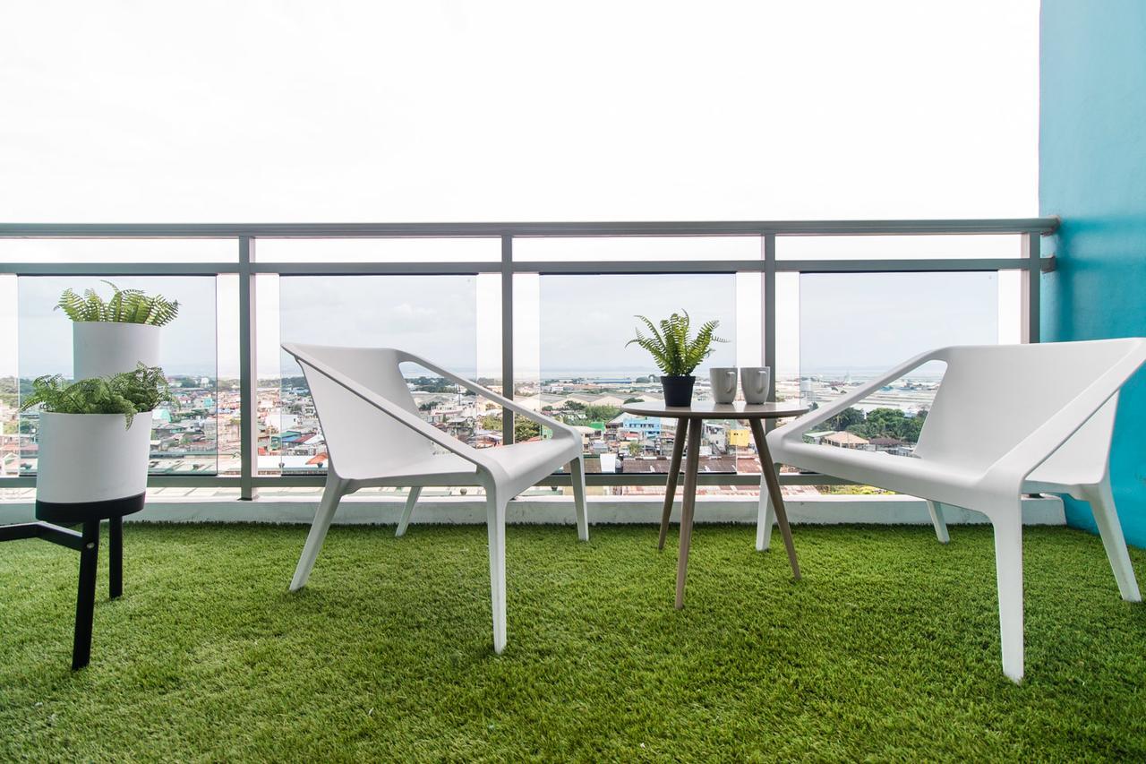 Azure Urban Beach Resort Manila By Radlett Екстер'єр фото
